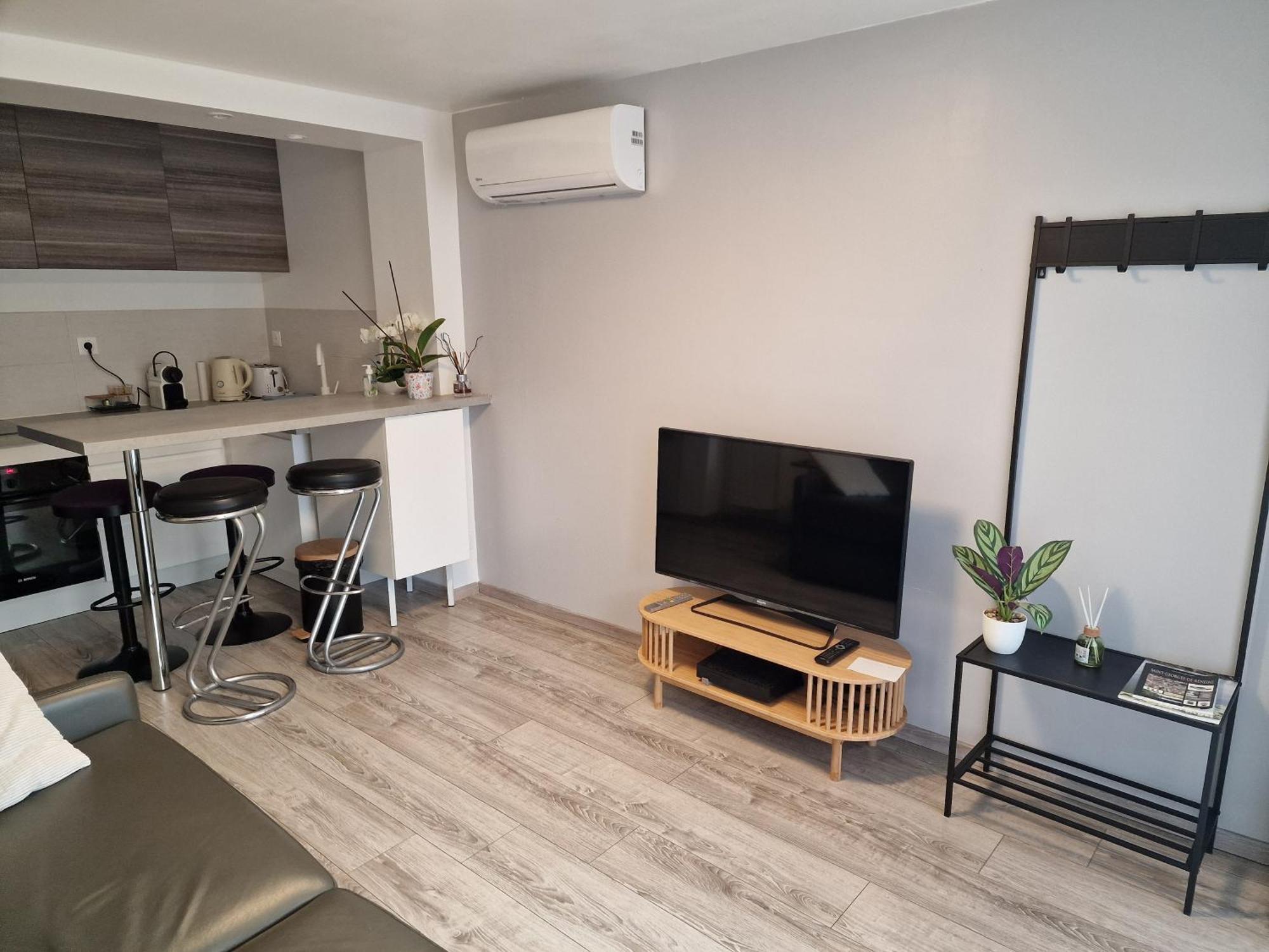 Spacieux Studio Dans Le Beaujolais Saint-Georges-de-Reneins Buitenkant foto