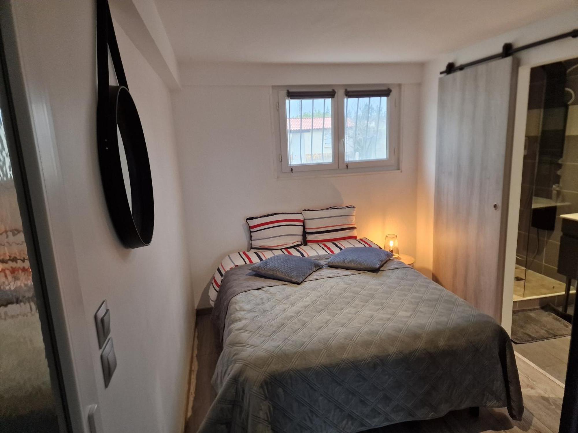 Spacieux Studio Dans Le Beaujolais Saint-Georges-de-Reneins Buitenkant foto